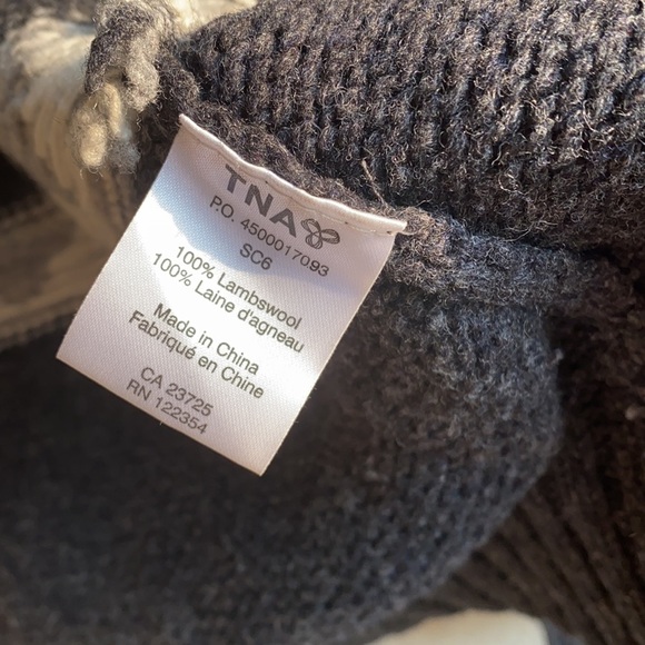 Aritzia TNA Lambswool Zip Up Sweater - Picture 8 of 15